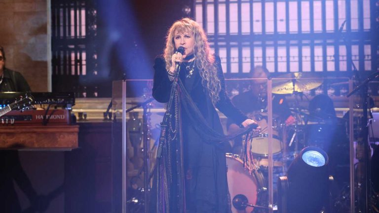 Watch Stevie Nicks make triumphant return to Saturday Night Live for the first time in 41 years