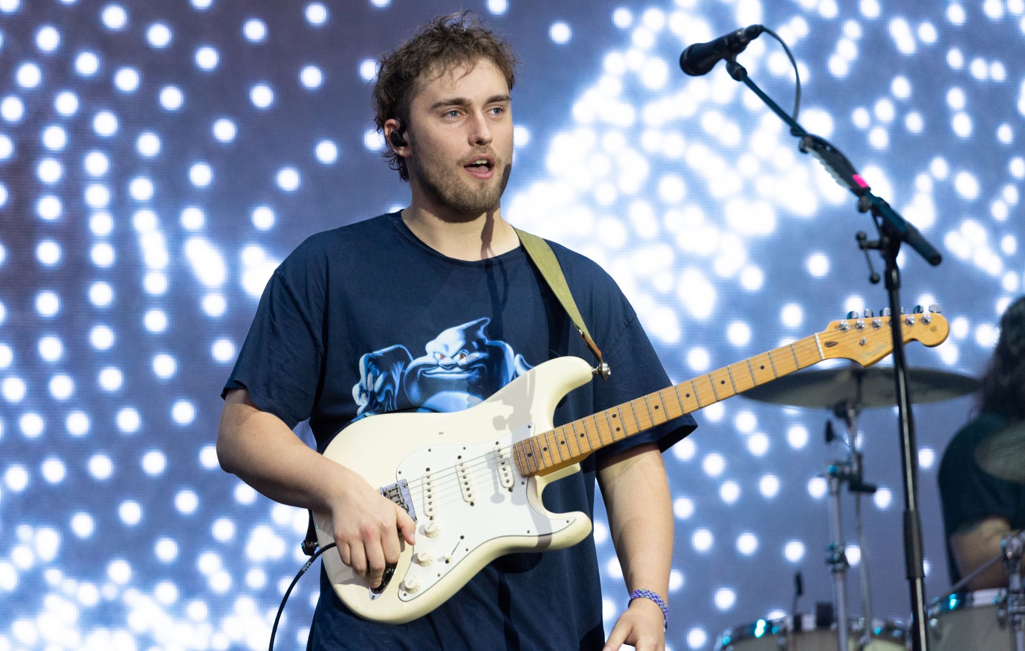 Sam Fender adds extra dates to 2024 ‘People Watching’ UK and Ireland tour 