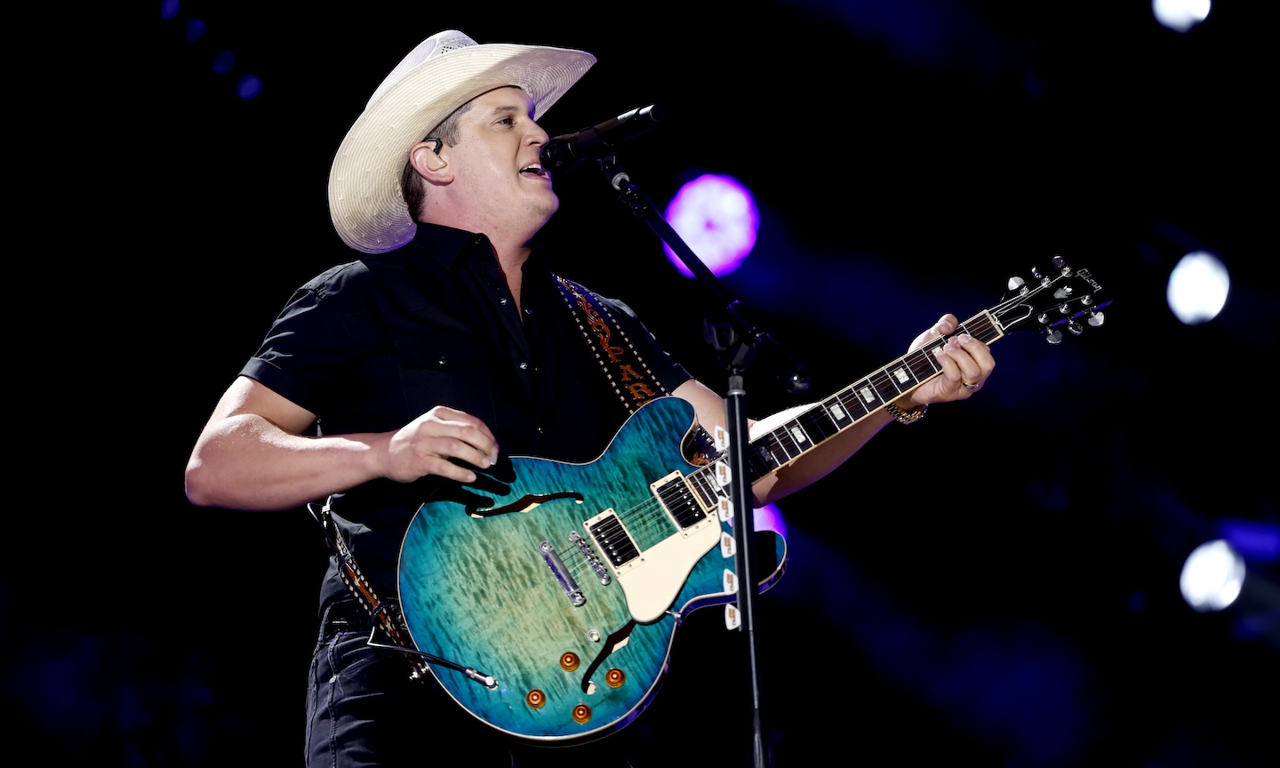 Jon Pardi Announces Five Live Christmas Shows