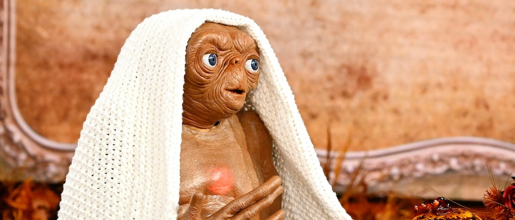 Both Heidi Klum And Janelle Monáe Wore Unbelievably Elaborate ‘ET’ Costumes This Halloween