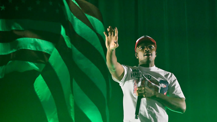 Vince Staples Trolls Predominantly White Crowd At Camp Flog Gnaw