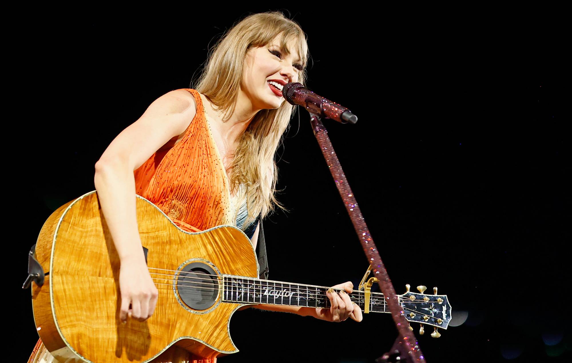 Taylor Swift hails fans at Toronto show over Grammy nominations: “It’s so unbelievable, thank you”