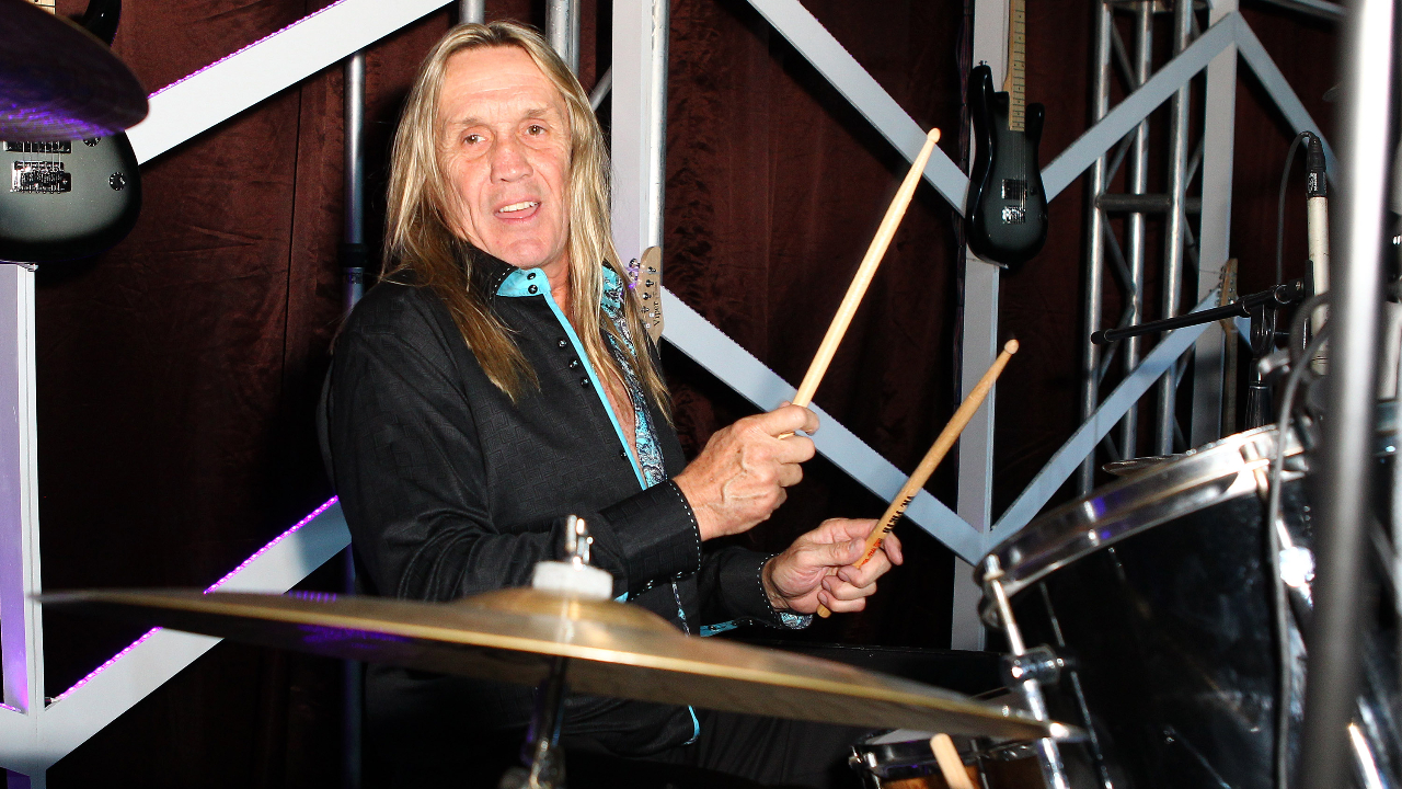 “Today will be my final gig with Iron Maiden.” Iron Maiden drummer Nicko McBrain retires from band after 42 years