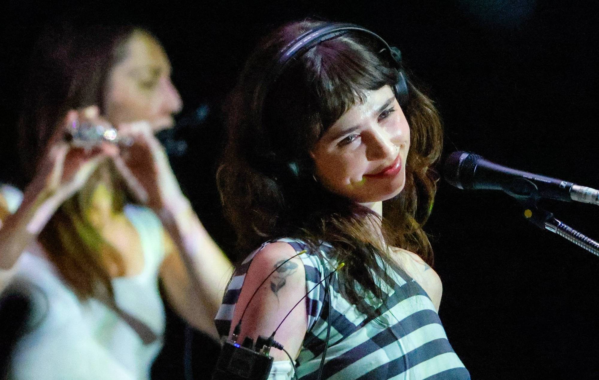 Watch Clairo end North American ‘Charm’ tour with fan rap battle