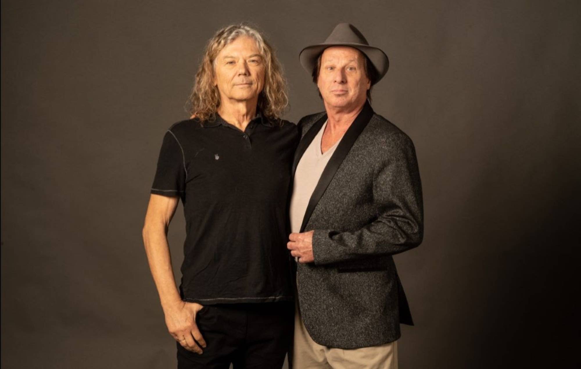 Talking Heads’ Jerry Harrison & King Crimson’s Adrian Belew announce ‘Remain In Light’ 2025 UK and European tour