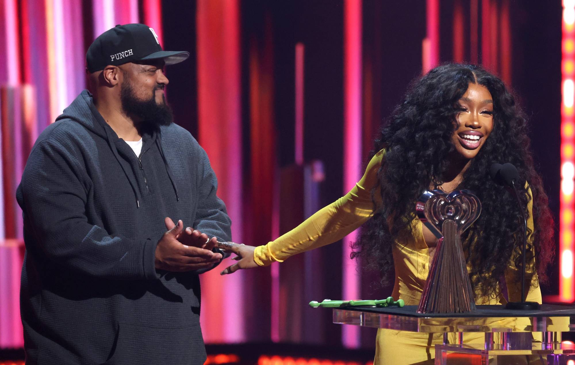 SZA parts ways with longtime manager after releasing ‘Lana’