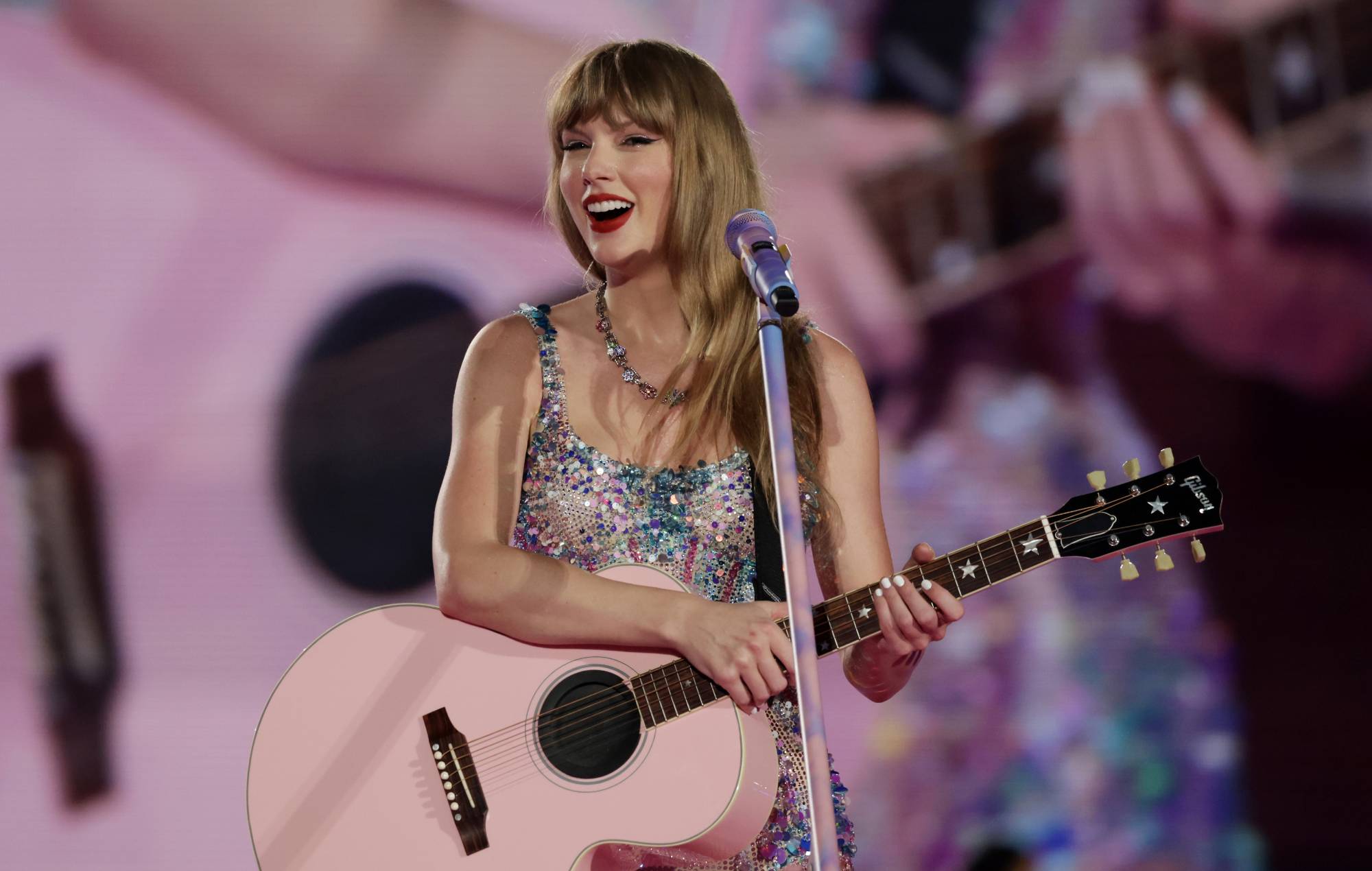 Taylor Swift donates $250,000 to Kansas City children’s non-profit