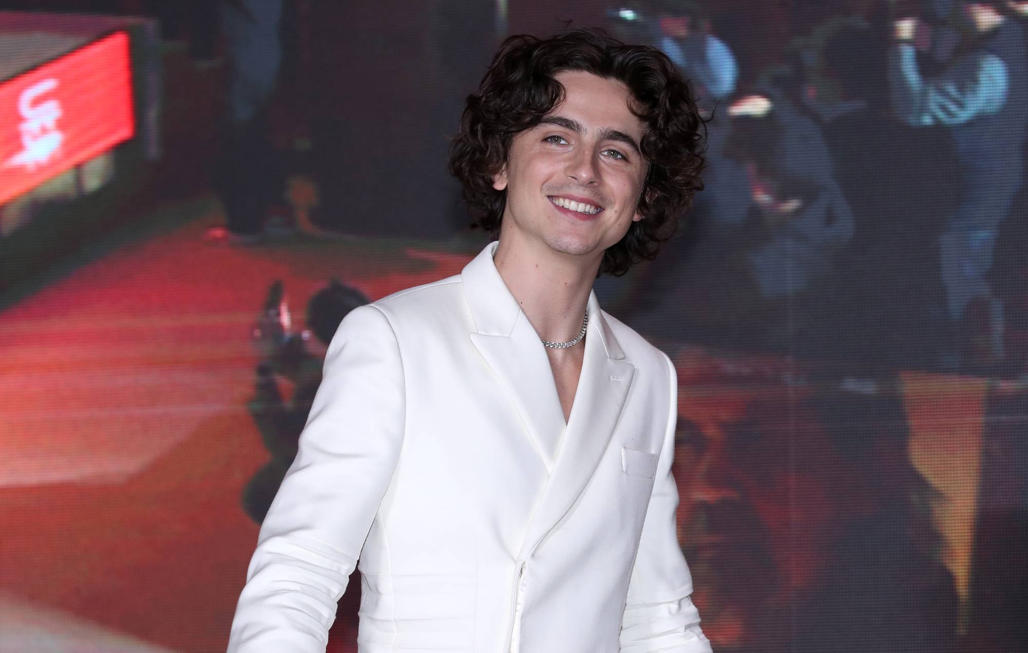 Timothée Chalamet offers to pay police fine incurred by viral lookalike contest