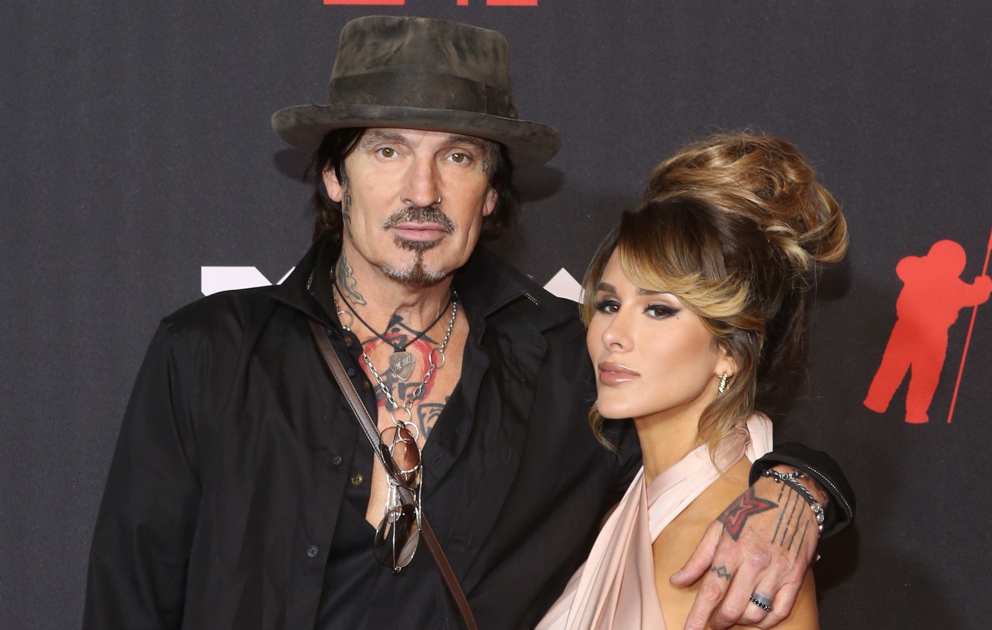 Mötley Crüe’s Tommy Lee only showers “once a week”, his wife says