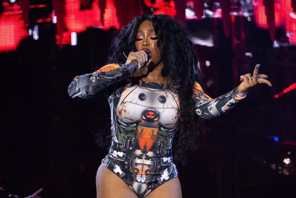 That’s The Way We Like It: SZA Will Be a Special Guest at Super Bowl Halftime Performance