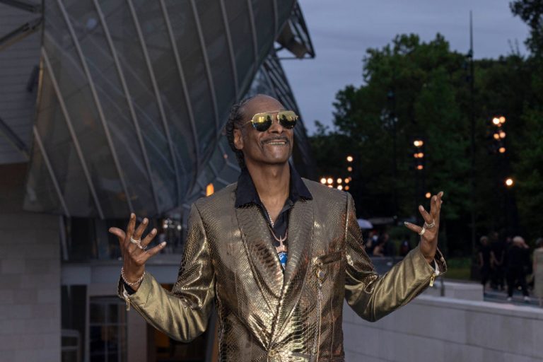 Snoop Dogg Defends Inaugural Crypto Ball Performance, Says He’s “100% Black”