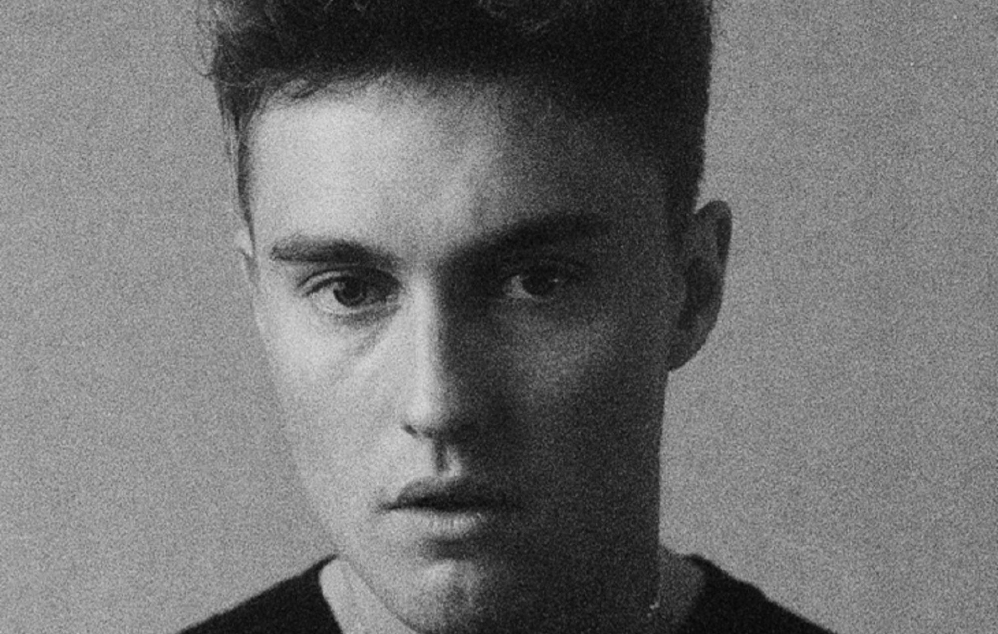 Listen to Sam Fender’s rousing new single ‘Arm’s Length’