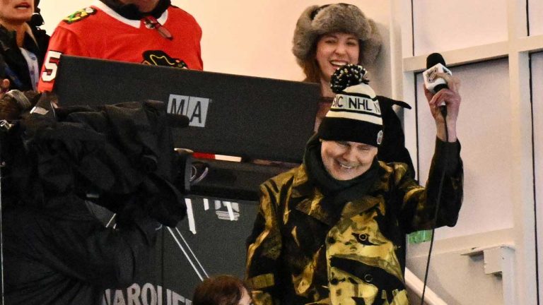 Watch Billy Corgan sing Take Me Out To The Ballgame for 40,000 fans in an icy stadium in Chicago