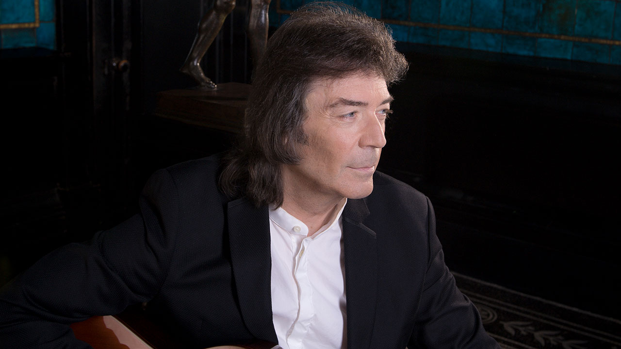 Steve Hackett shares new live clip of Defector track Jacuzzi