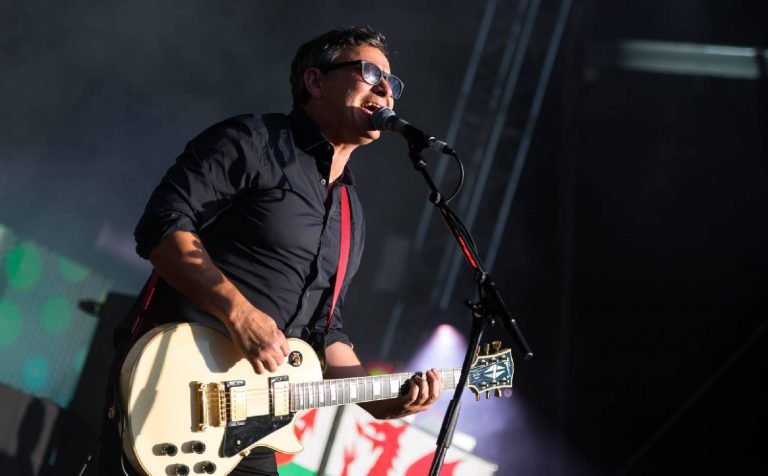 Manic Street Preachers’ new album ‘Critical Thinking’ release date delayed