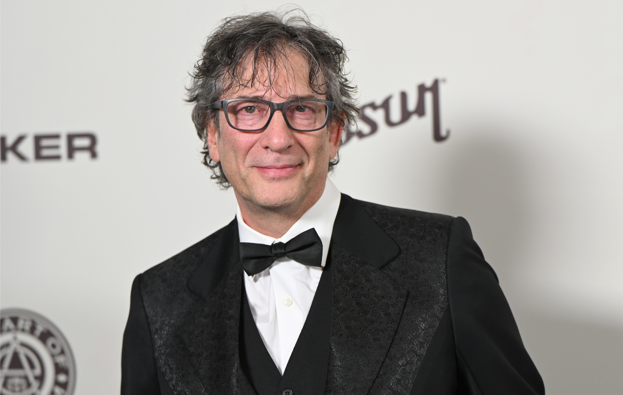 Neil Gaiman denies sexual assault allegations: “I don’t accept there was any abuse”