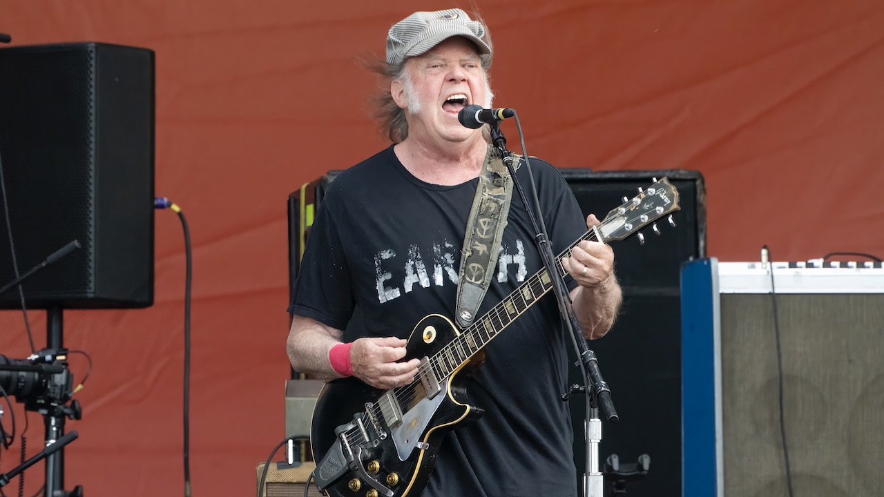 “He does things his own way and that’s why we love him.” Neil Young to headline Glastonbury, following U-turn on his recent decision to pull out of the festival