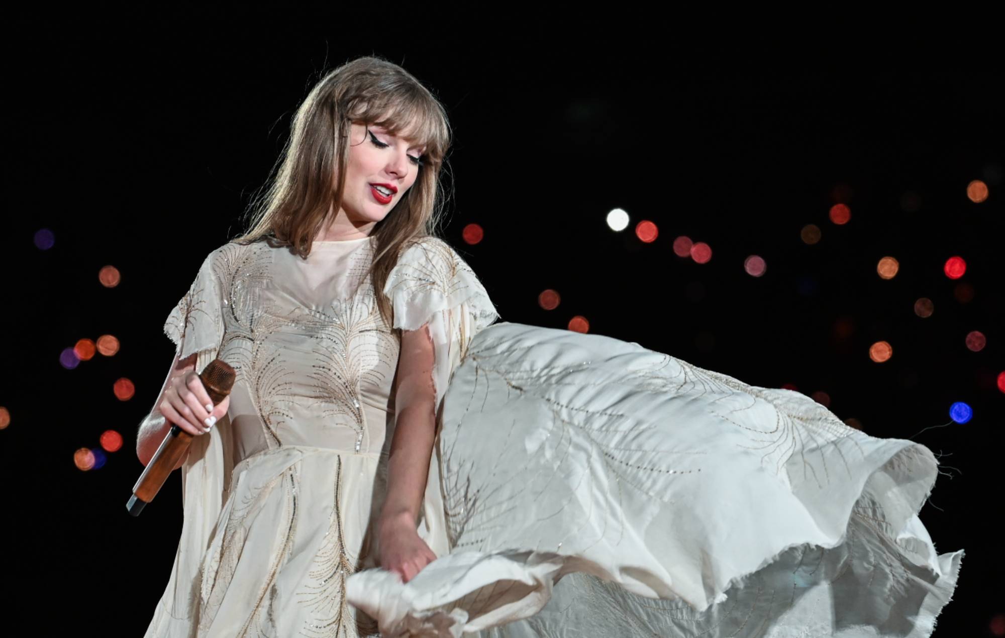 Taylor Swift has reportedly held “preliminary talks” with officials about playing Shanghai