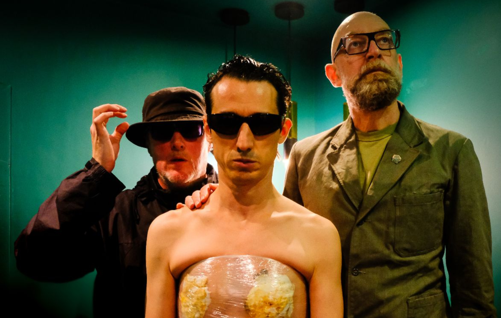 The Moonlandingz finally return with “frantic” new single ‘The Sign Of A Man’ and London show