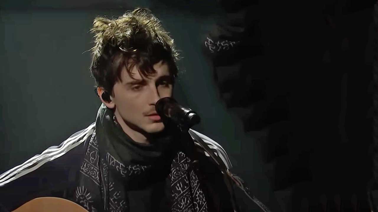 Watch Timothée Chalamet play three Bob Dylan songs on SNL that weren’t featured in A Complete Unknown