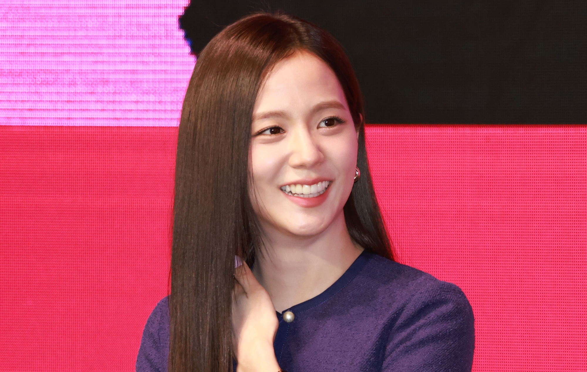 BLACKPINK’s Jisoo teases new music release for Valentine’s Day