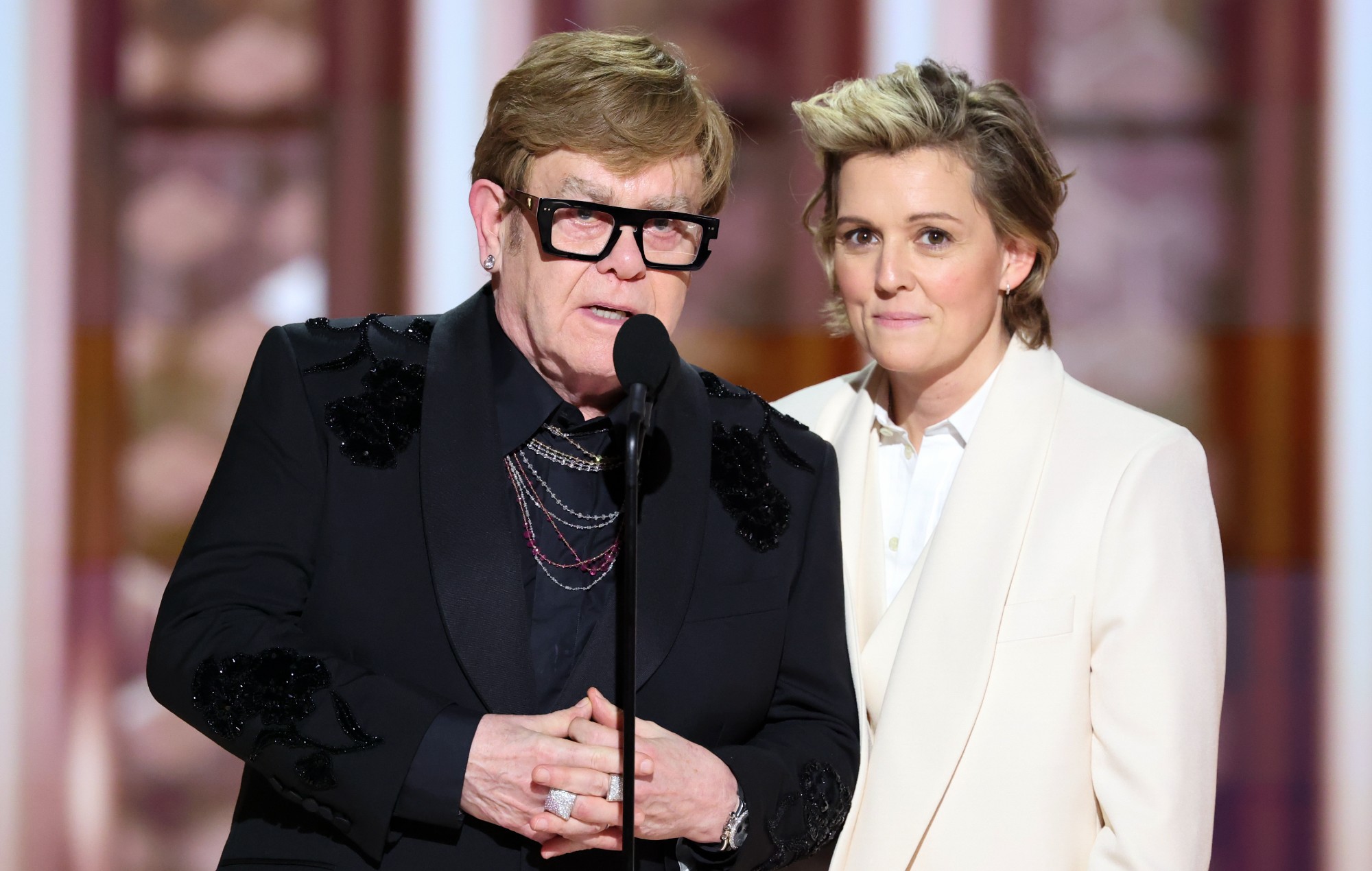 Elton John jokes about eye condition at Golden Globes 2025