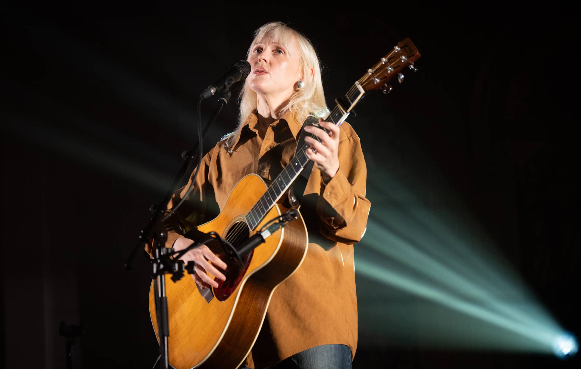 Laura Marling announces Manchester gigs as only shows of 2025