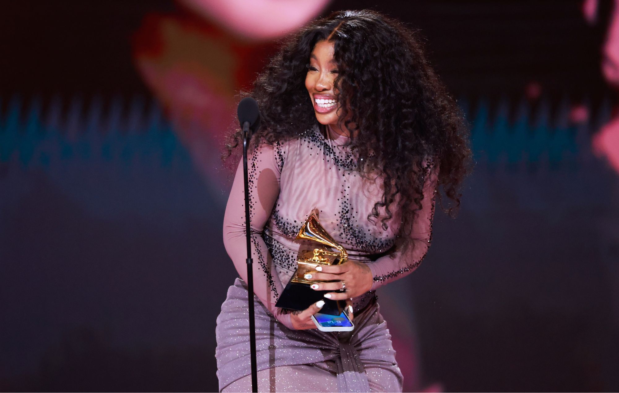 SZA responds to body-shaming comments from fans on social media