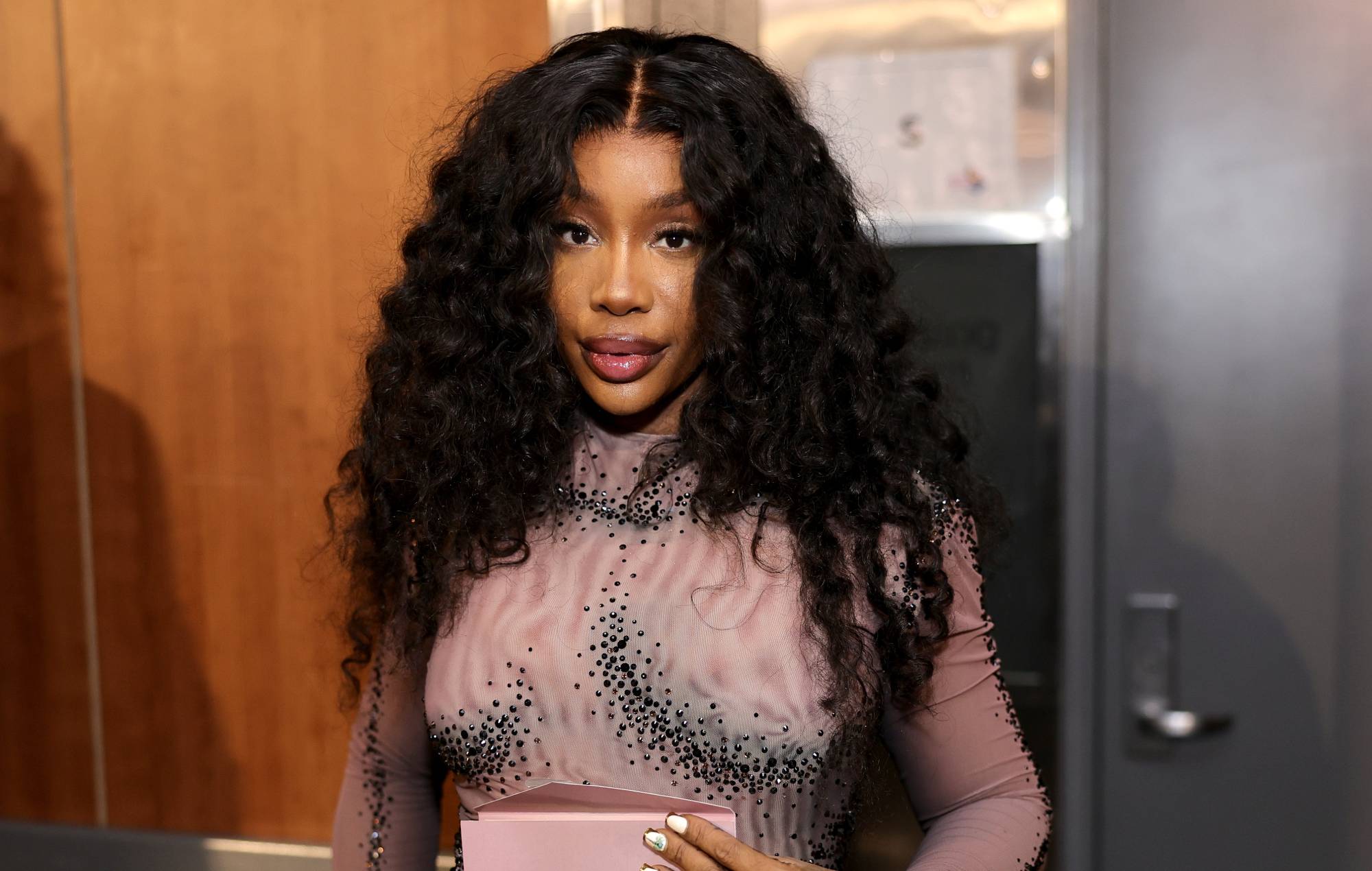 SZA teases making two albums of “peaceful children’s music” to fulfil contract requirements