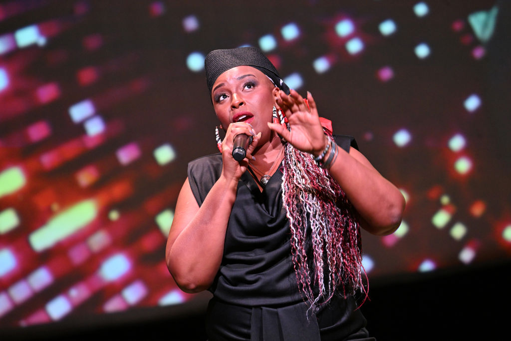 Jaguar Wright Gets Award At Mar-a-Lago, Raising Eyebrows