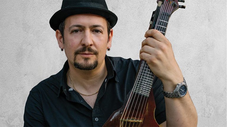 “She grew up in Russia and bootlegged banned Deep Purple and Scorpions albums. It’s one of the reason I married her”: Kansas’ Joe Deninzon left the USSR and built a musical world out of a surprising coincidence