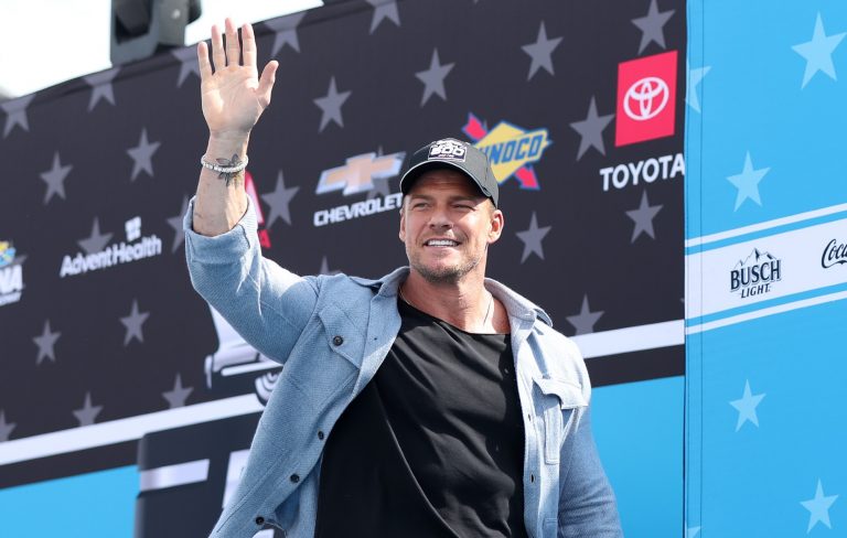 Alan Ritchson says fellow Christians tell him off for ‘Jack Reacher’ “unmarried sex scenes”