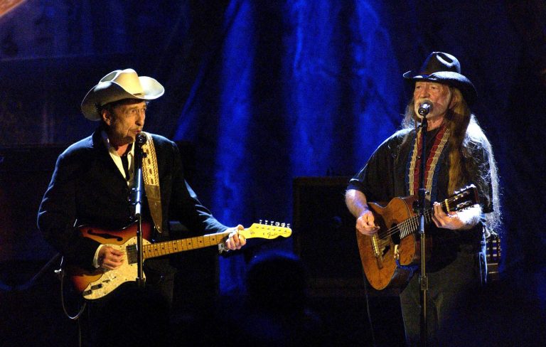 Willie Nelson and Bob Dylan reunite for 2025 Summer Outlaw Music Festival Tour