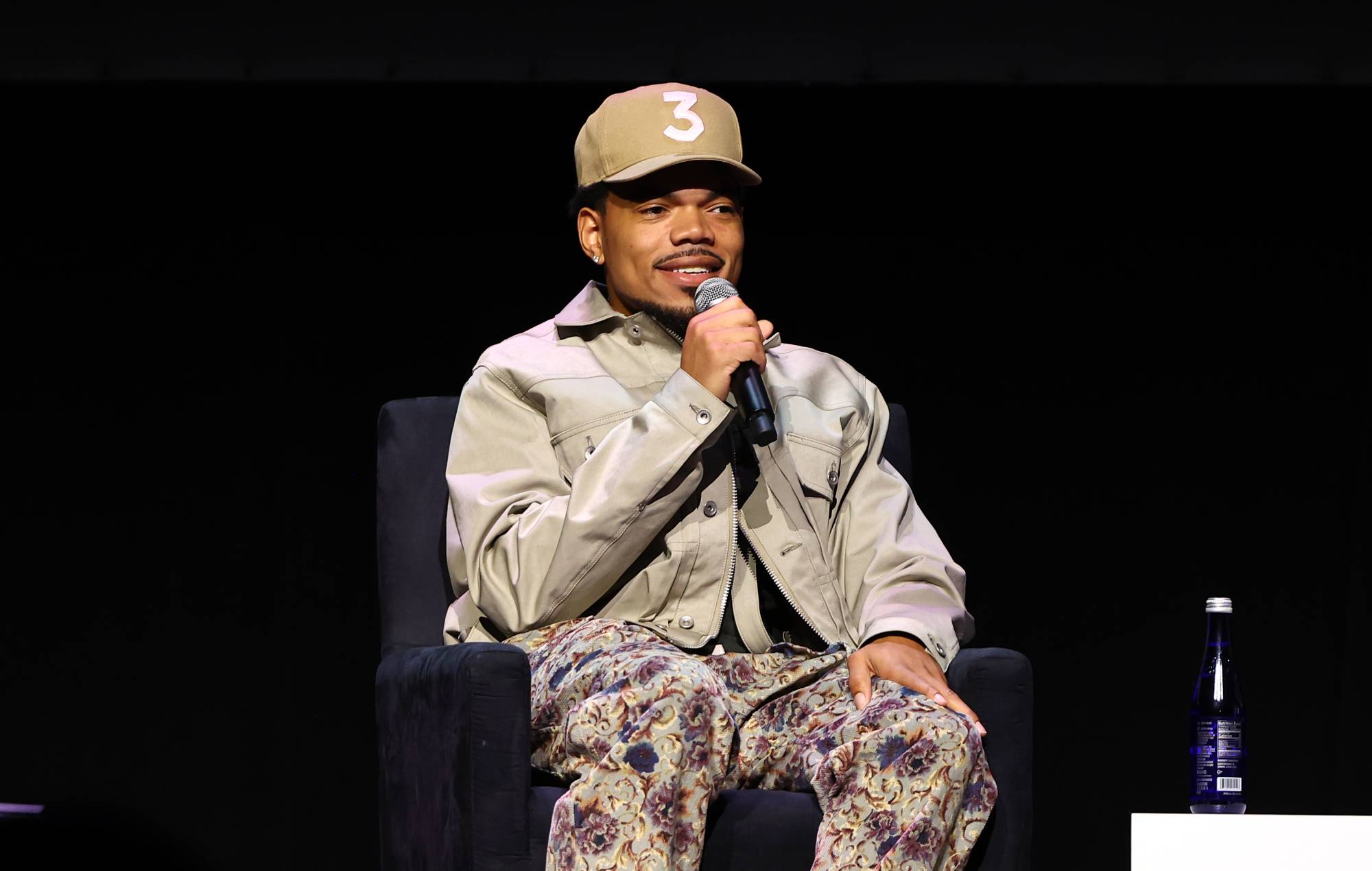Chance The Rapper praises Super Bowl protester: “Shoutout Sudan, Shoutout Gaza”