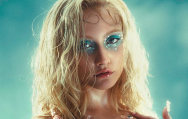 Chloe Moriondo tackles “jealousy, hatred, and obsession” on new single ‘Hate It’ as she announces new album ‘Oyster’