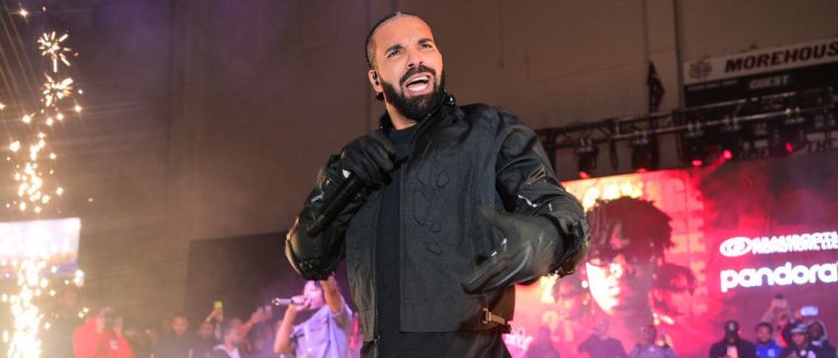 Drake Treated Fans To An Impromptu Karaoke Concert Ahead Of His Australian ‘Anita Max Win Tour’
