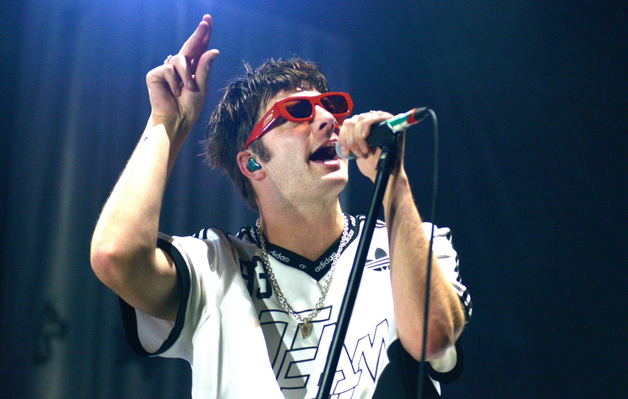 Watch Fontaines D.C. debut new song ‘It’s Amazing To Be Young’ live