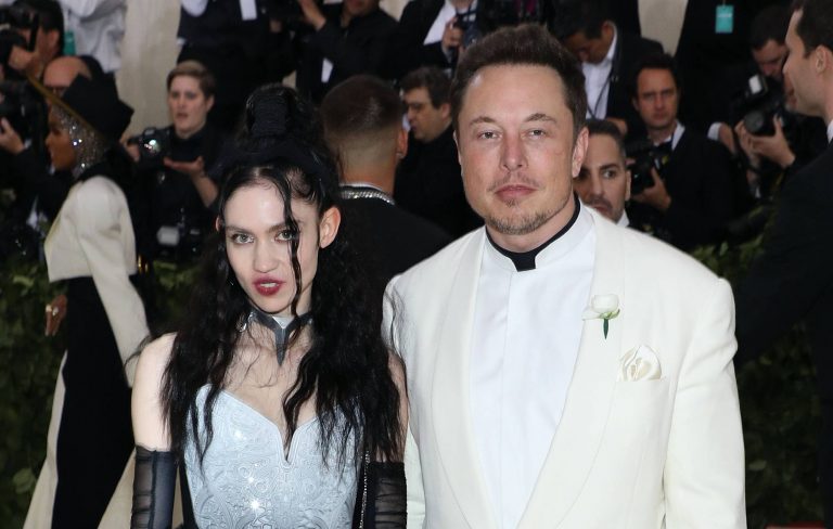 Grimes hits out at Elon Musk for parading their son at Trump’s Oval Office