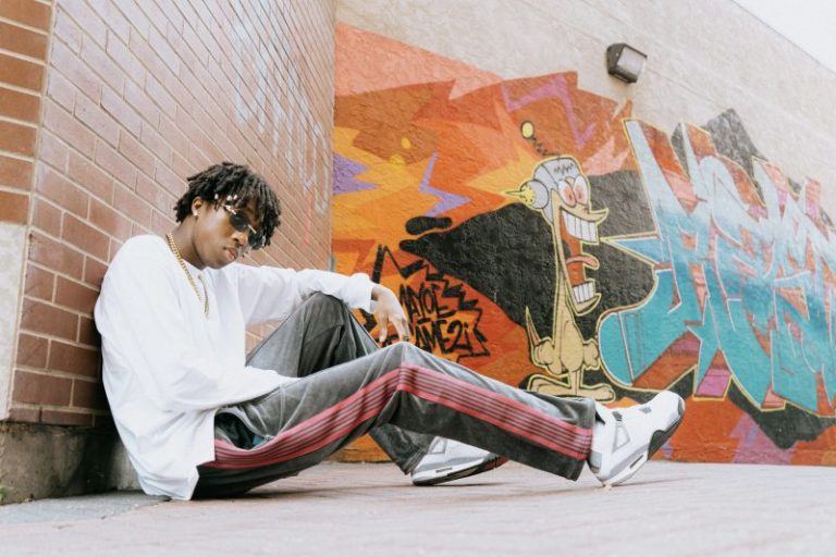 ‘Stro Ifidon Explores Ego and Enlightenment on Hypnotic New Single ‘Divine Minds’