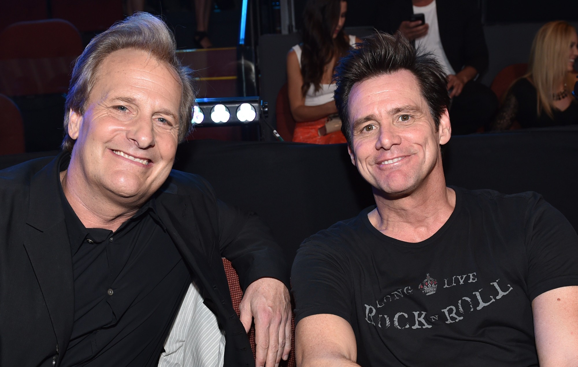 Jeff Daniel’s parents hated ‘Dumb And Dumber’ toilet scene: “My father hung his head in his hands”