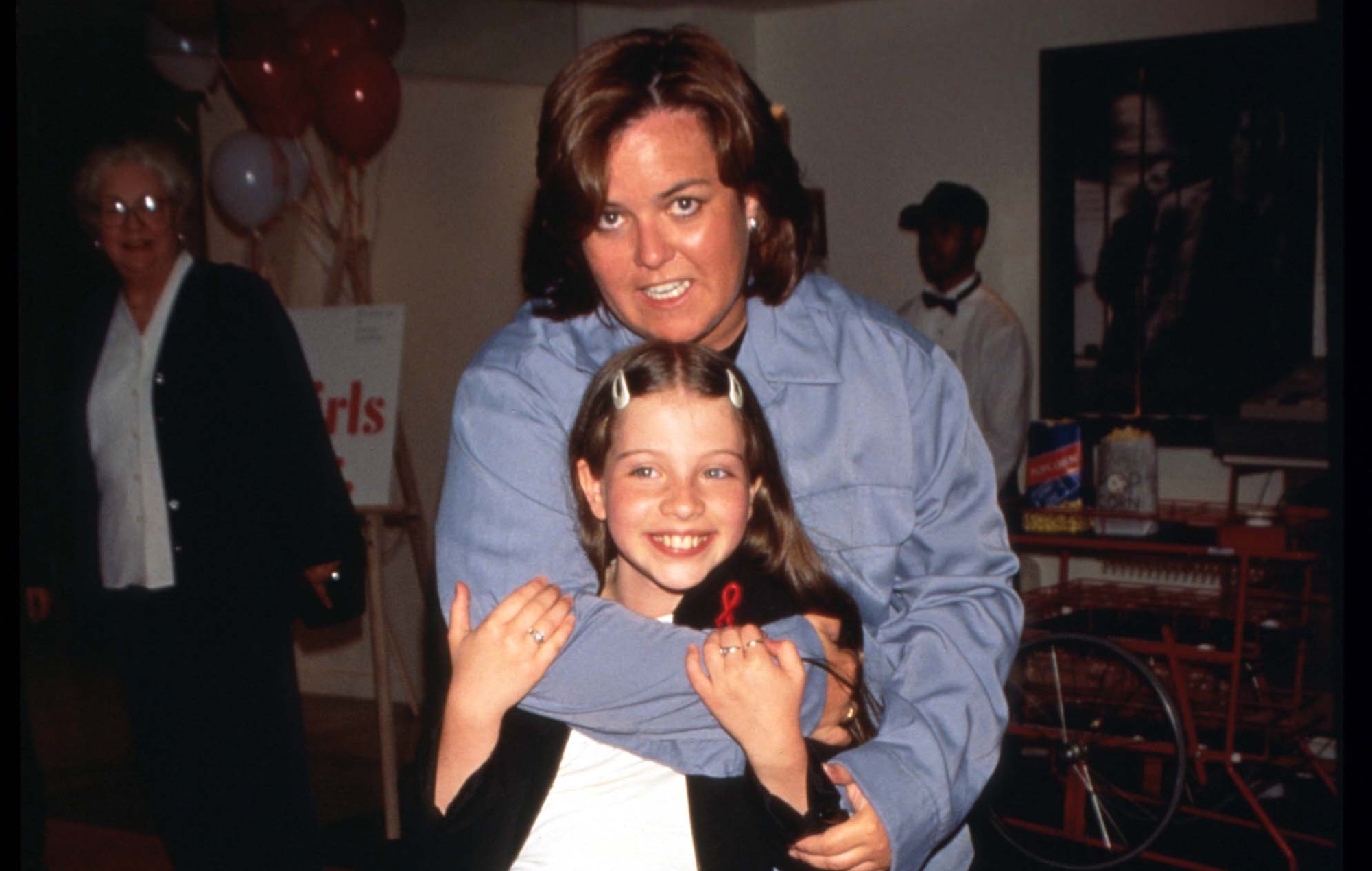 Michelle Trachtenberg remembered by co-star Rosie O’Donnell: “I wish I could have helped”