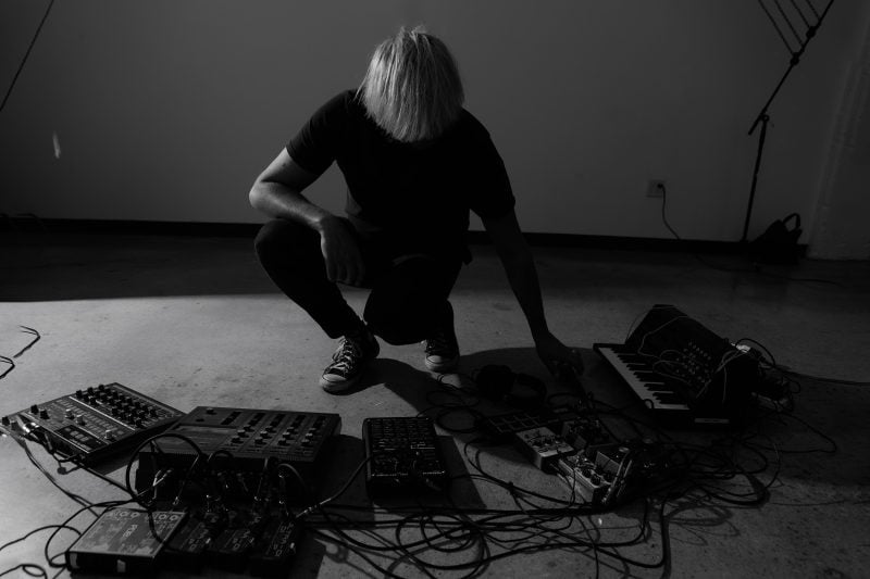 Distorted Synths and Brutalist Beats — Death Palmz Revives the Raw Nerve of Old-School Industrial and Synthpunk