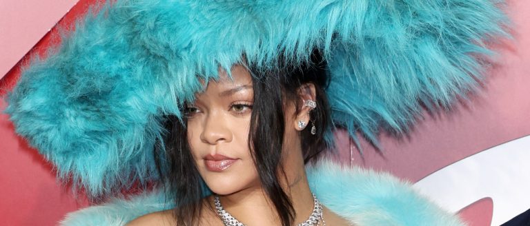 Rihanna Says ‘R9’ Album Will Not Be ‘Commercial Or Radio Digestible,’ Now Fans Are Nervous