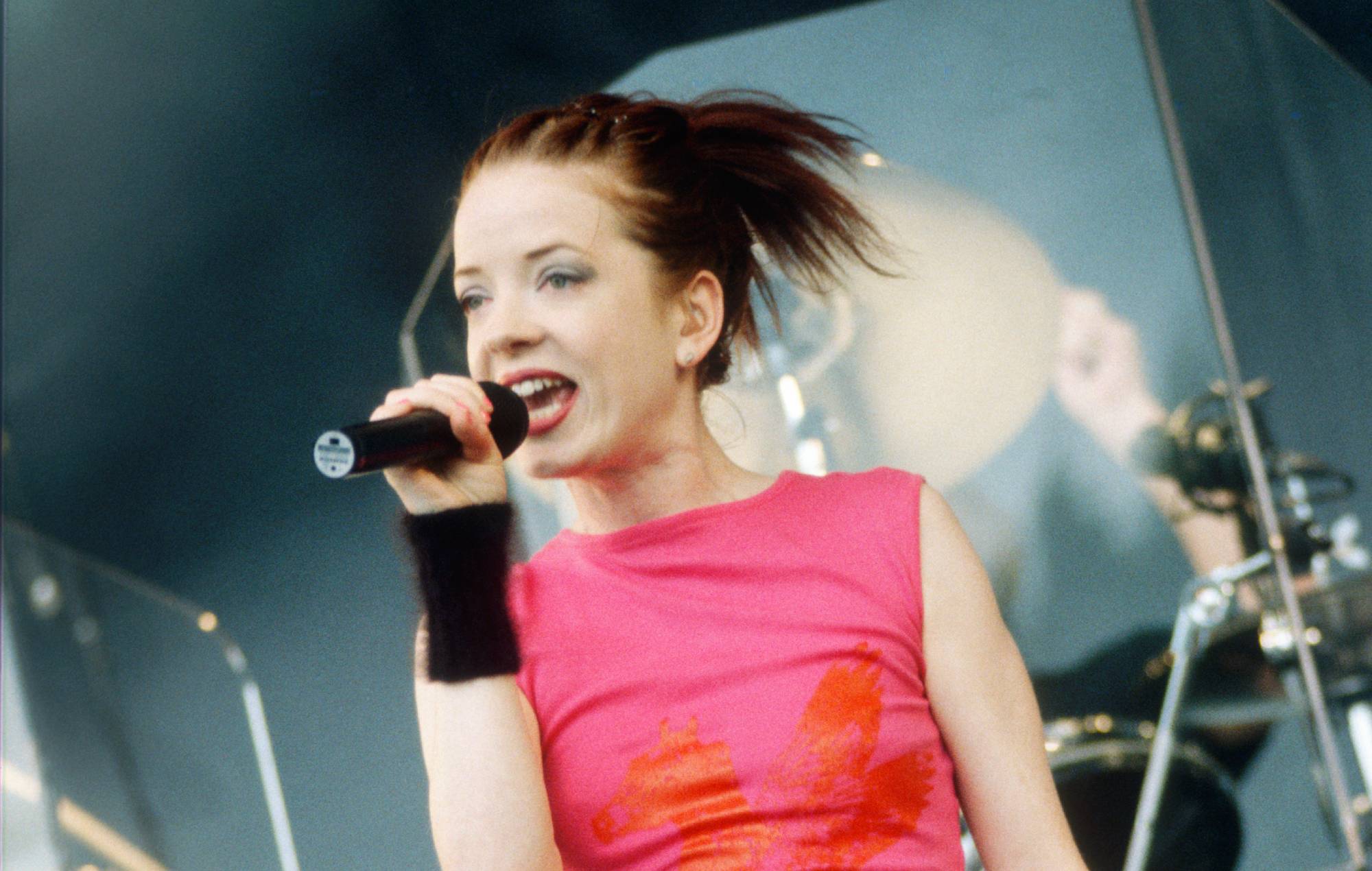 Garbage’s Shirley Manson is auctioning her iconic polka dot dress from the ‘I Think I’m Paranoid’ music video for LA wildfire relief