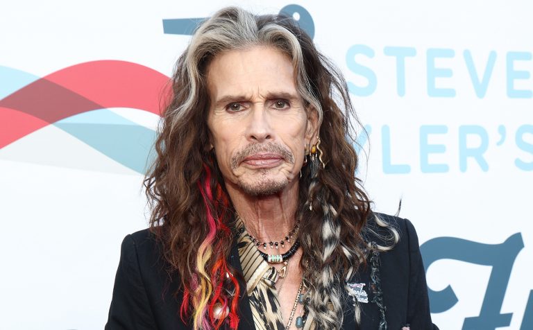 Watch Steven Tyler return to stage for first performance since vocal injury that led to Aerosmith retirement