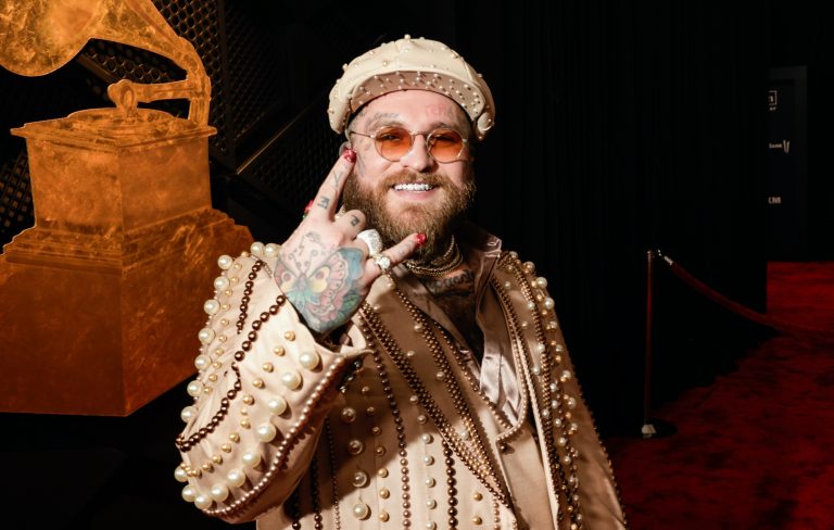 Teddy Swims accused of ripping off fashion brand Windowsen with Grammys outfit