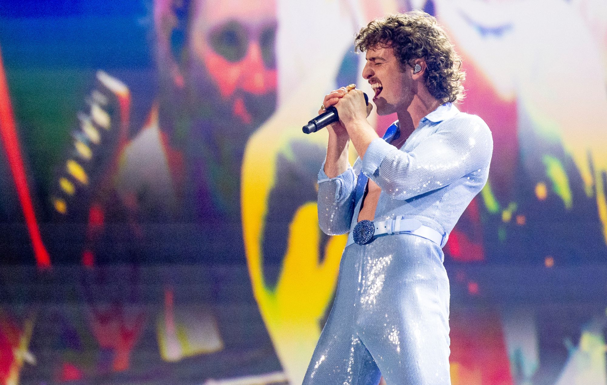 Benson Boone apologises for “aggressive” crotch grab during Grammys performance