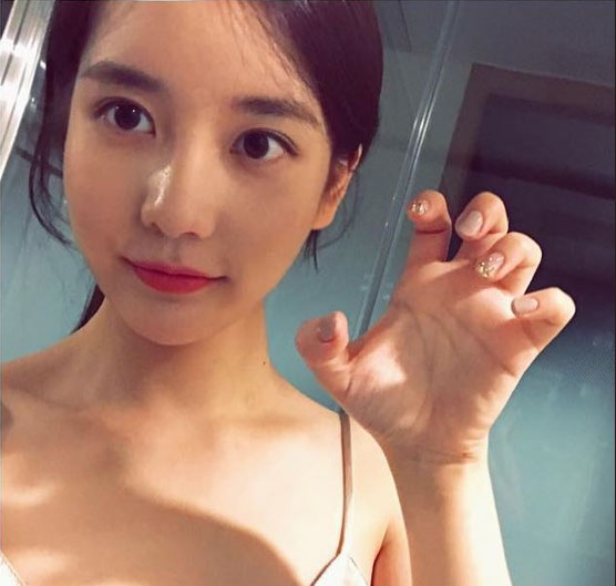 this is a pre-debut article