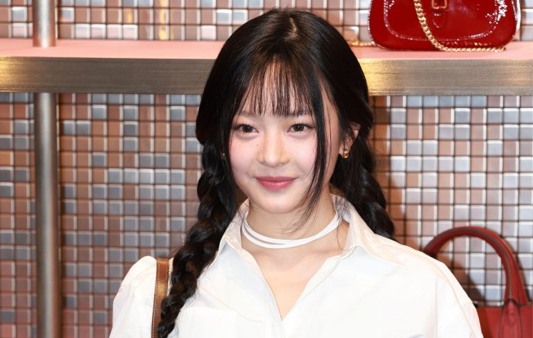 NewJeans’ parents accuse ADOR of “exploiting” Hanni’s residency status and “recklessly disseminating” personal information to media