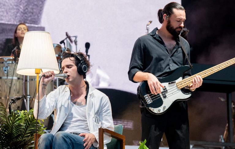 London judge rules The 1975 not individually liable for on-stage kiss at Malaysian festival